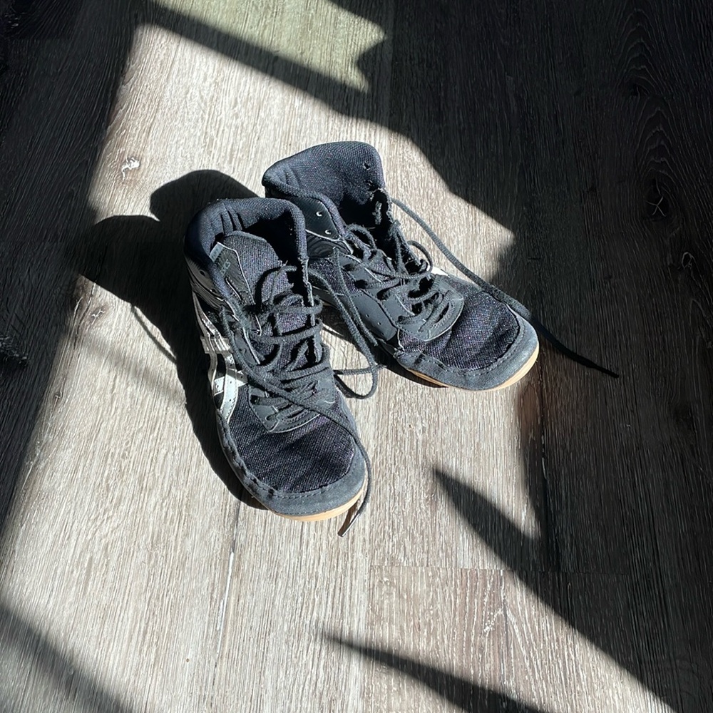 AASICS MENS WRESTLING SHOES 8.5
